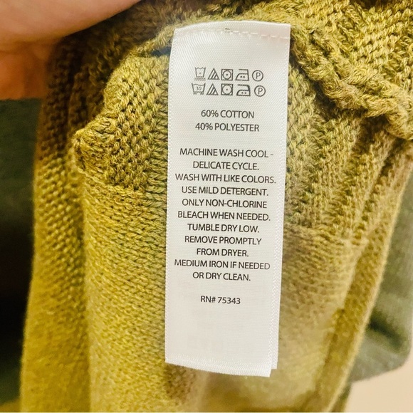 Tahari Green Colorblock Turtleneck Sweater 2X - Picture 5 of 7